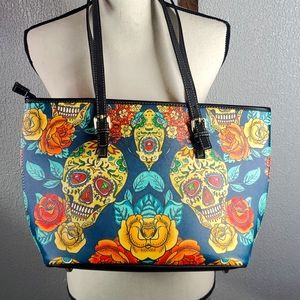 Skull shoulder purse
